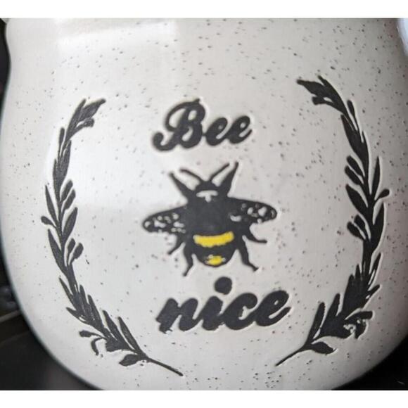 BEE COLLECTION CERAMIC CREAMER AND SUGAR BOWL BEE Nice - Picture 2 of 5